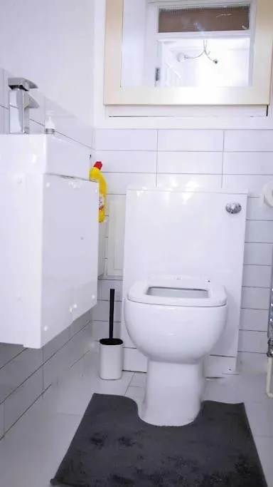 Two Bedroom Apartment Unit London