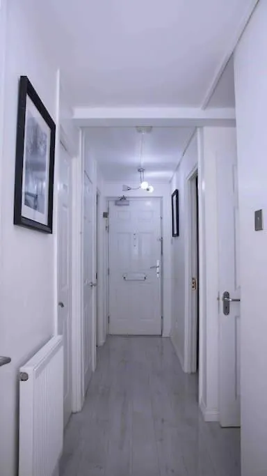 Two Bedroom Apartment Unit London