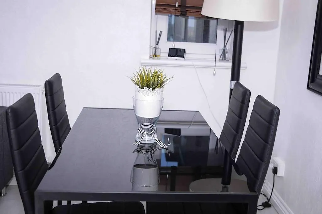 Two Bedroom Apartment Unit London