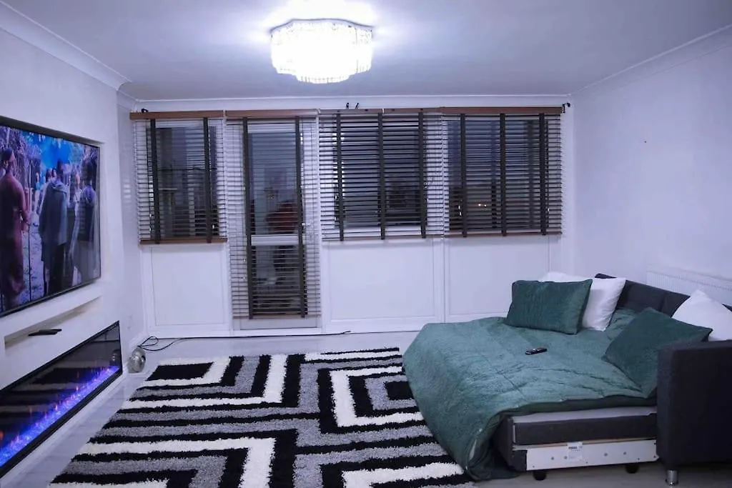Two Bedroom Apartment Unit London